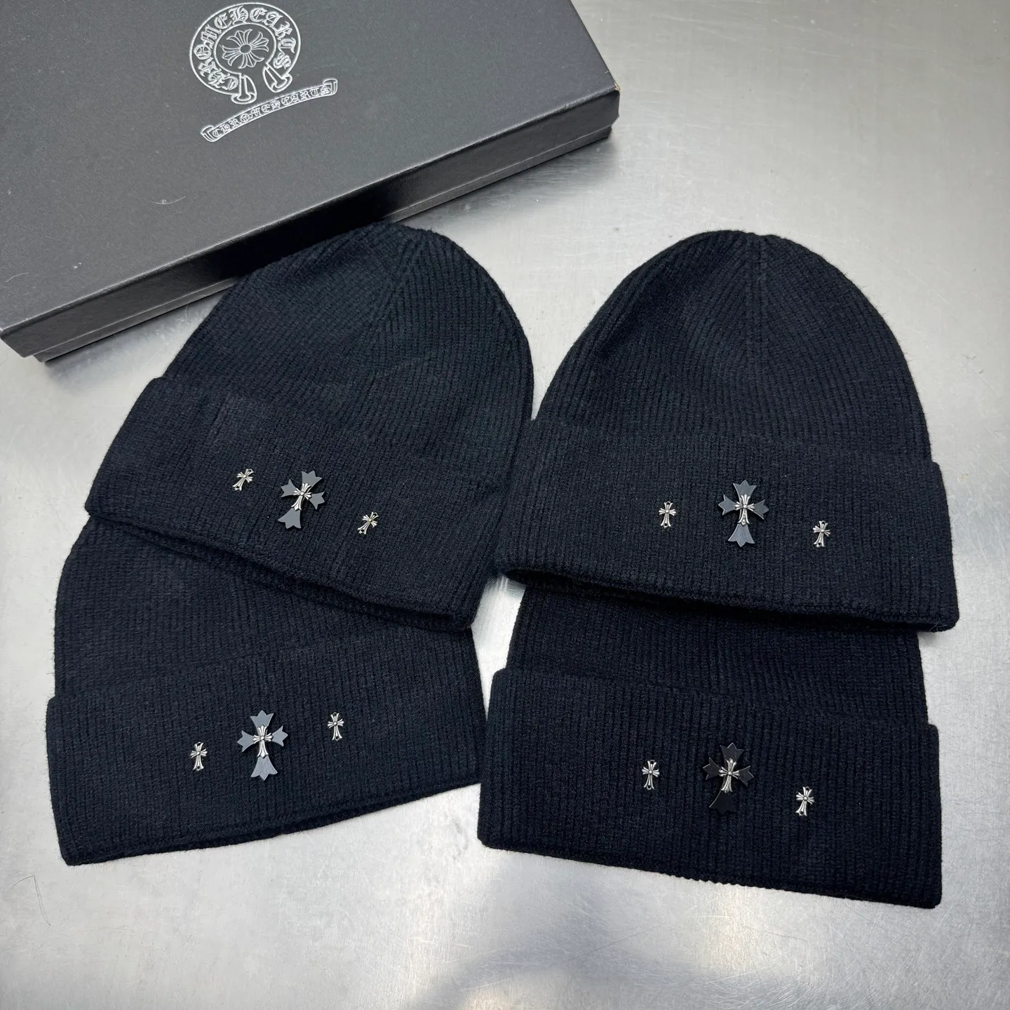 Crow heart wool knitted hat beanie